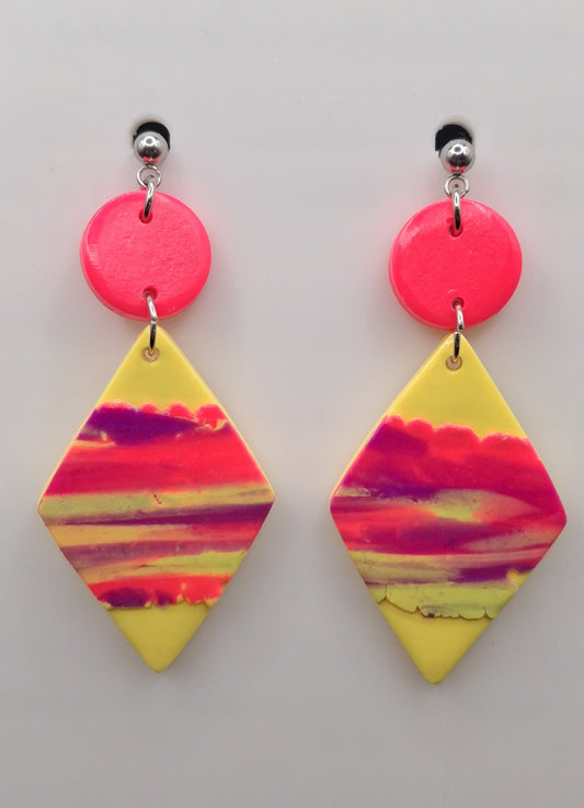 Yellow Diamonds with Multicolour Deco