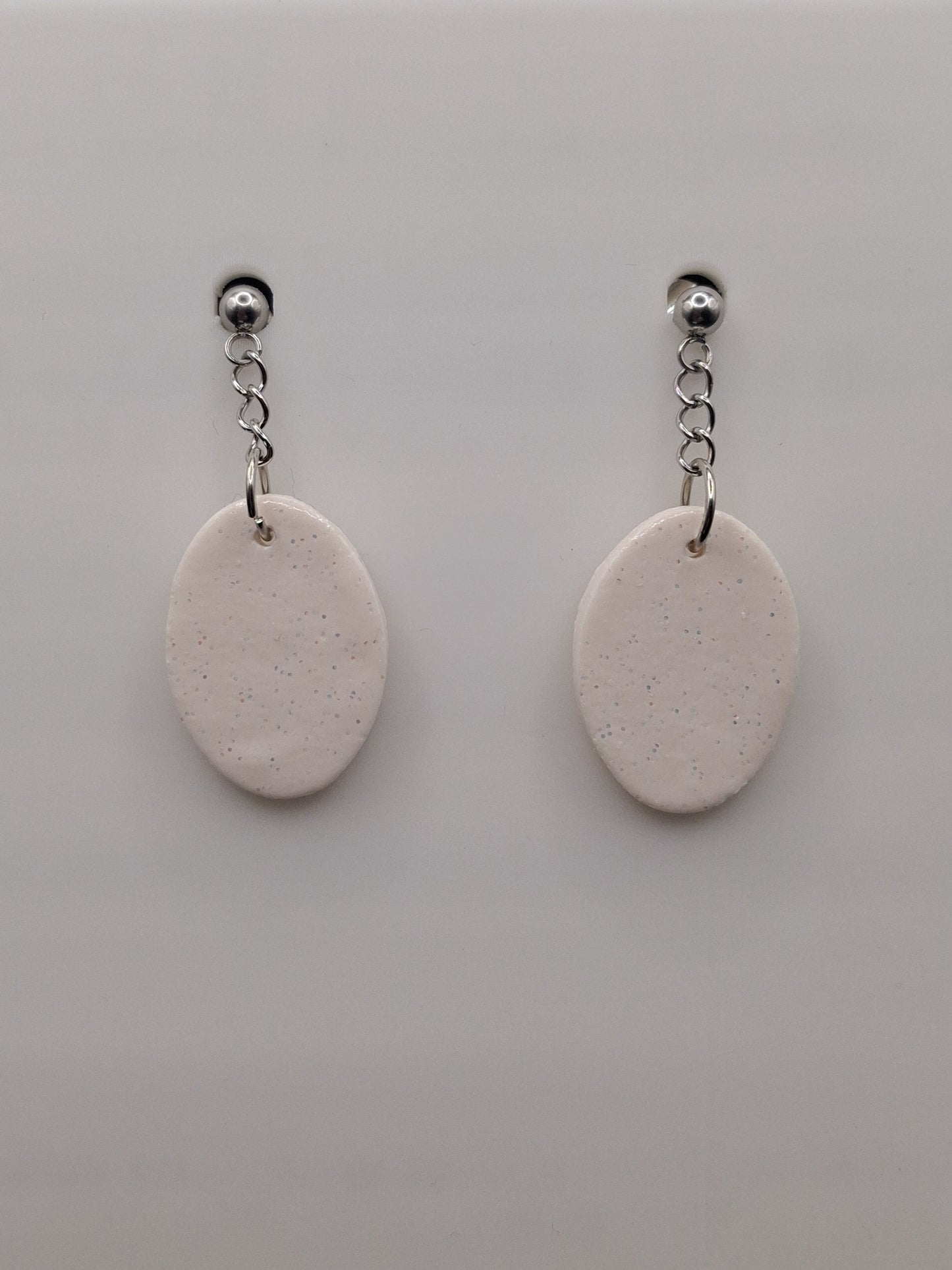 Ovals with Chains - White